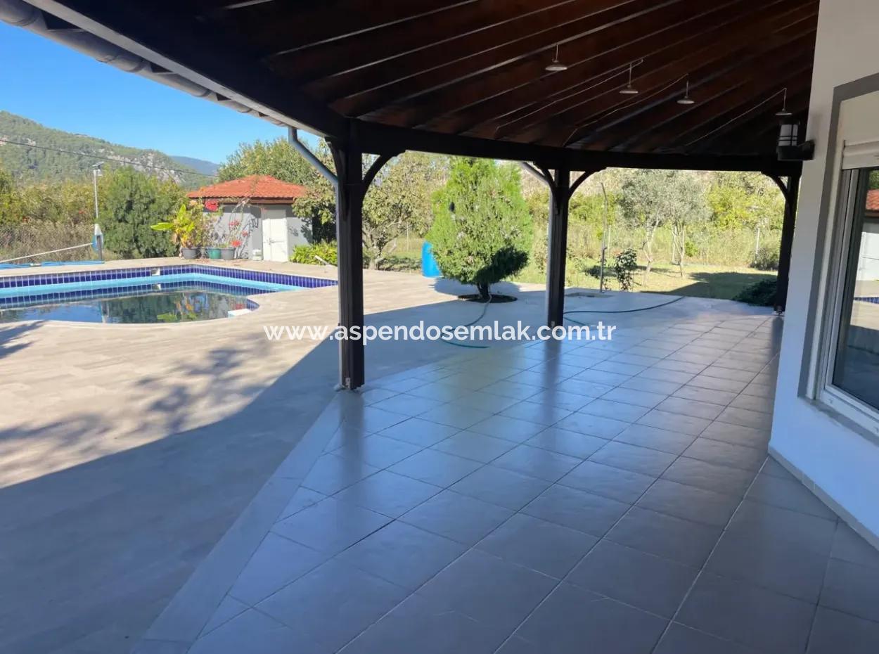 4 2 Villen Zum Verkauf Auf Einem Grundstück Von 6000M2 In Dalyan Gulpinar