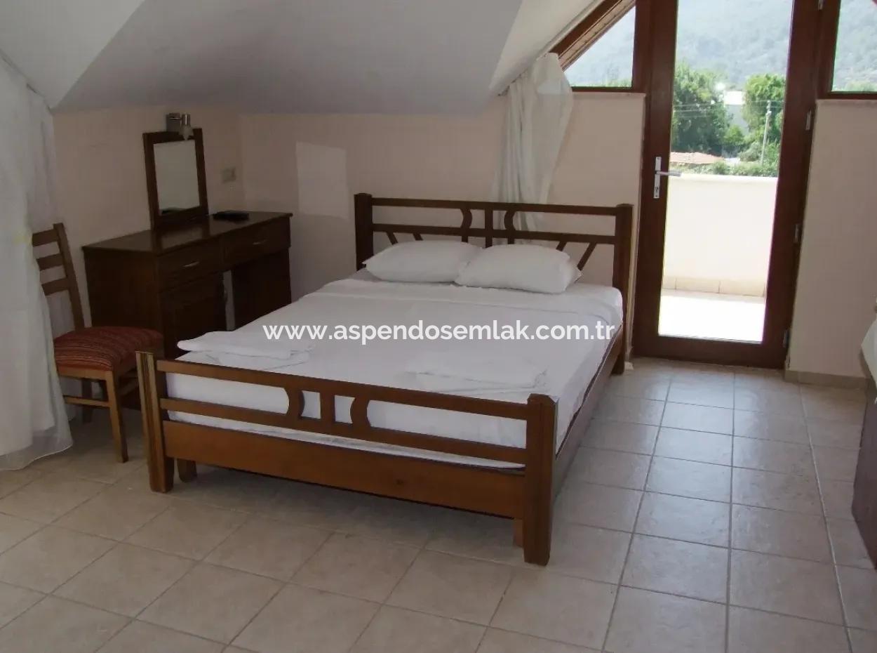 Der Malerische See Und Der Kanal In Die Lagune Zum Meer, Luxus-Villa Zum Verkauf In Der Königlichen Gräber Von Maras