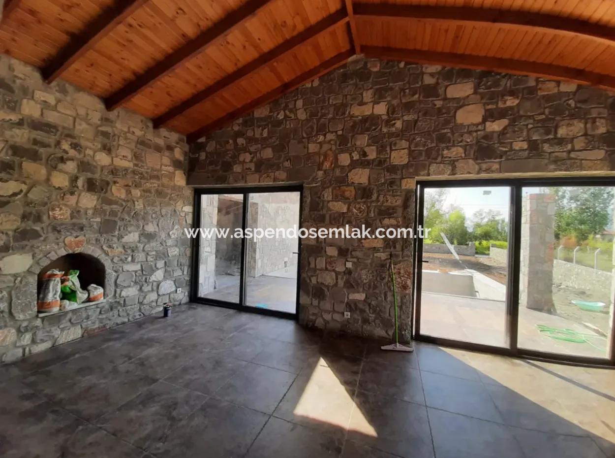 3 1 Steinhäuser Zum Verkauf In 930M2 Grundstück In Zeytinalan