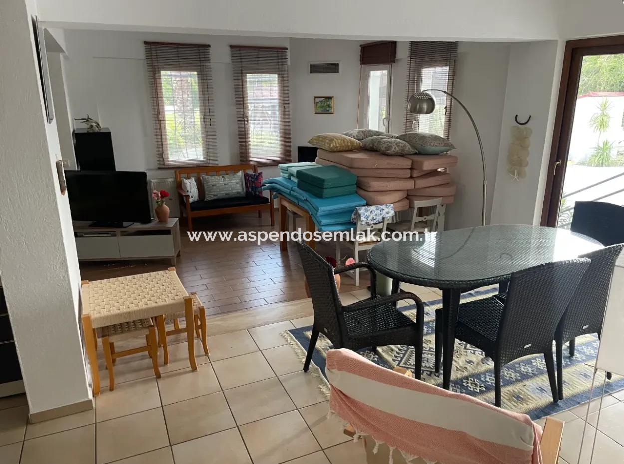 Villa Zum Verkauf In Okçular Auf 1007M2 Grundstück