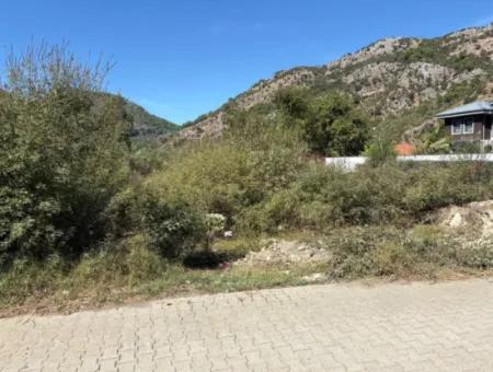 Grundstück Zum Verkauf Im Bebauten Gebiet Des Dorfes In Mergenli
