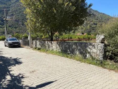 Grundstück Zum Verkauf Im Bebauten Gebiet Des Dorfes In Mergenli