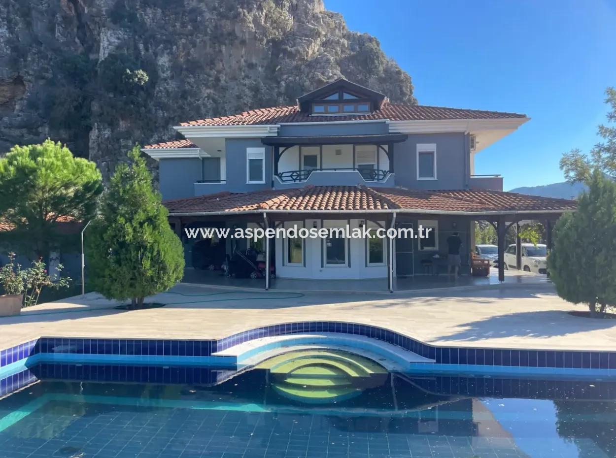 4 2 Villas For Sale In A Plot Of 6000M2 In Dalyan Gulpinar