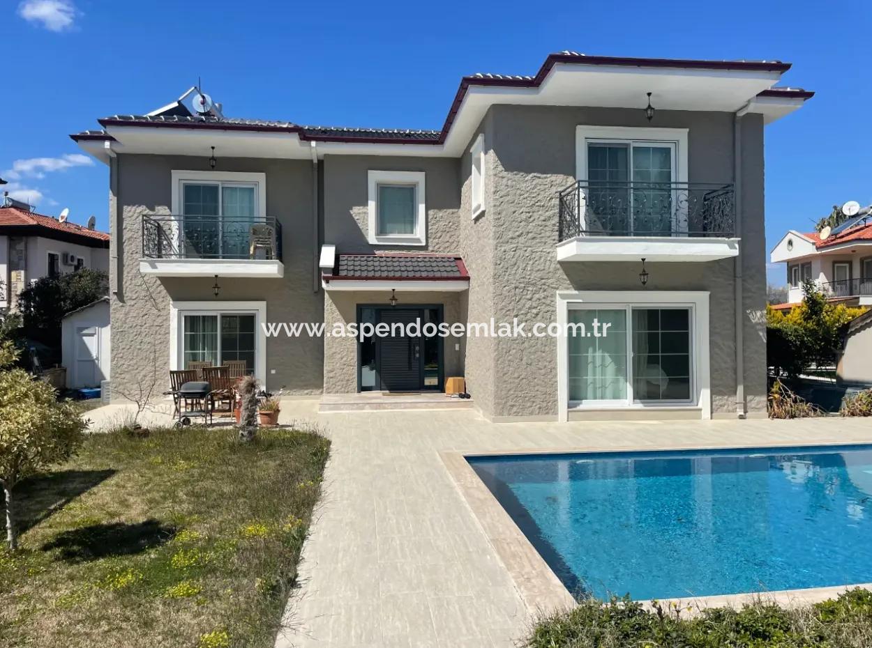 Villa For Sale In 514M2 Land In Dalyan Gülpinar