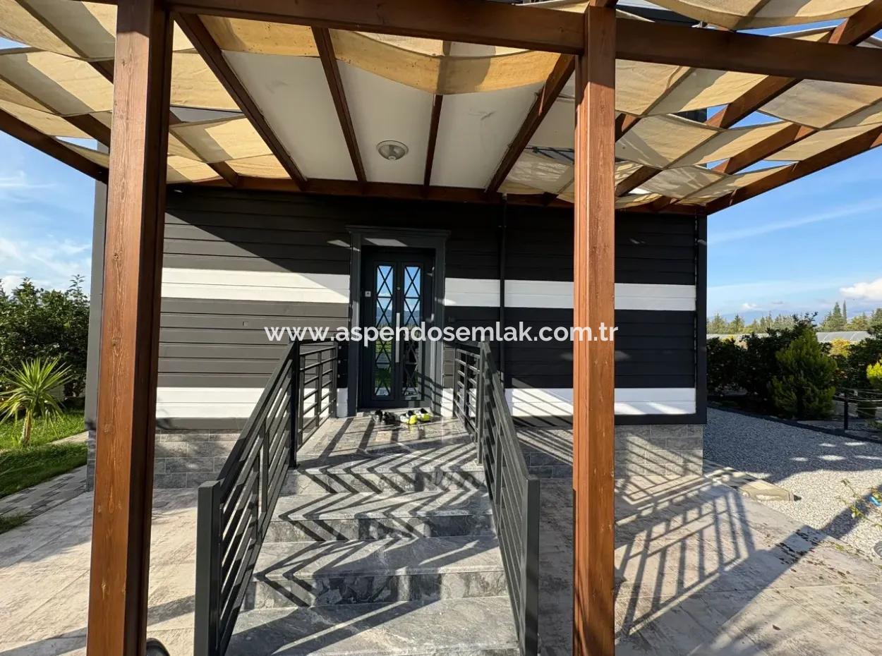 Eskiköy'de 14.136 M2 Tarla İçerisinde 4+1 Satılık Villa