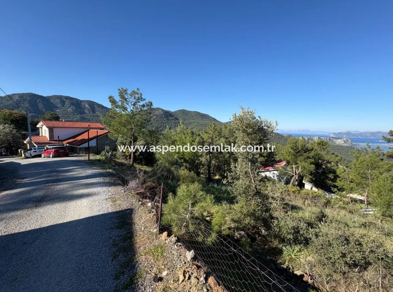 Gökbel'de Köy Yerleşik Alanı İçerisinde Deniz Manzaralı 1000M2 Satılık Arazi