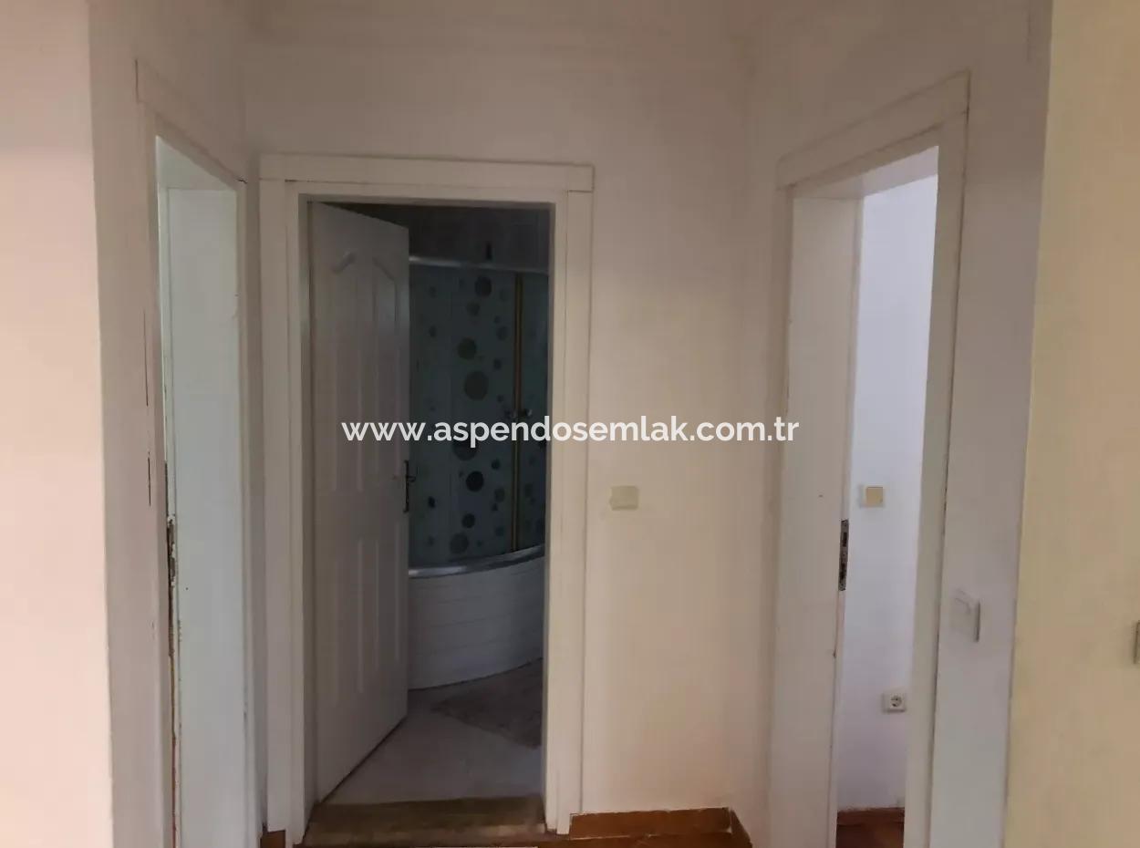 Okçular'da 1222M2 Arsa İçerisinde Satılık Tek Katlı Müstakil Ev