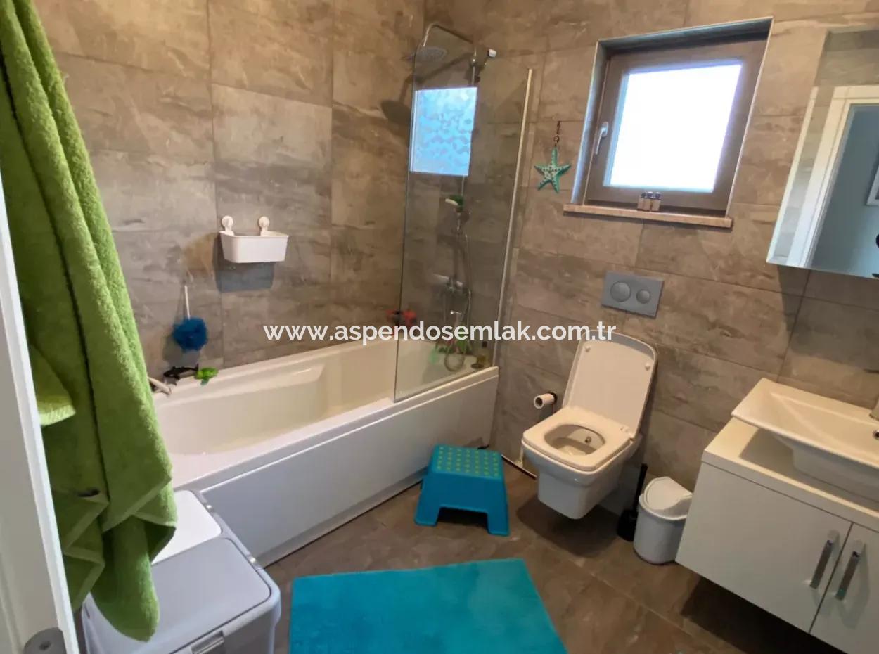 Okçular'da Satılık Villa Lüks 5 Yatak Odalı Satılık Villa