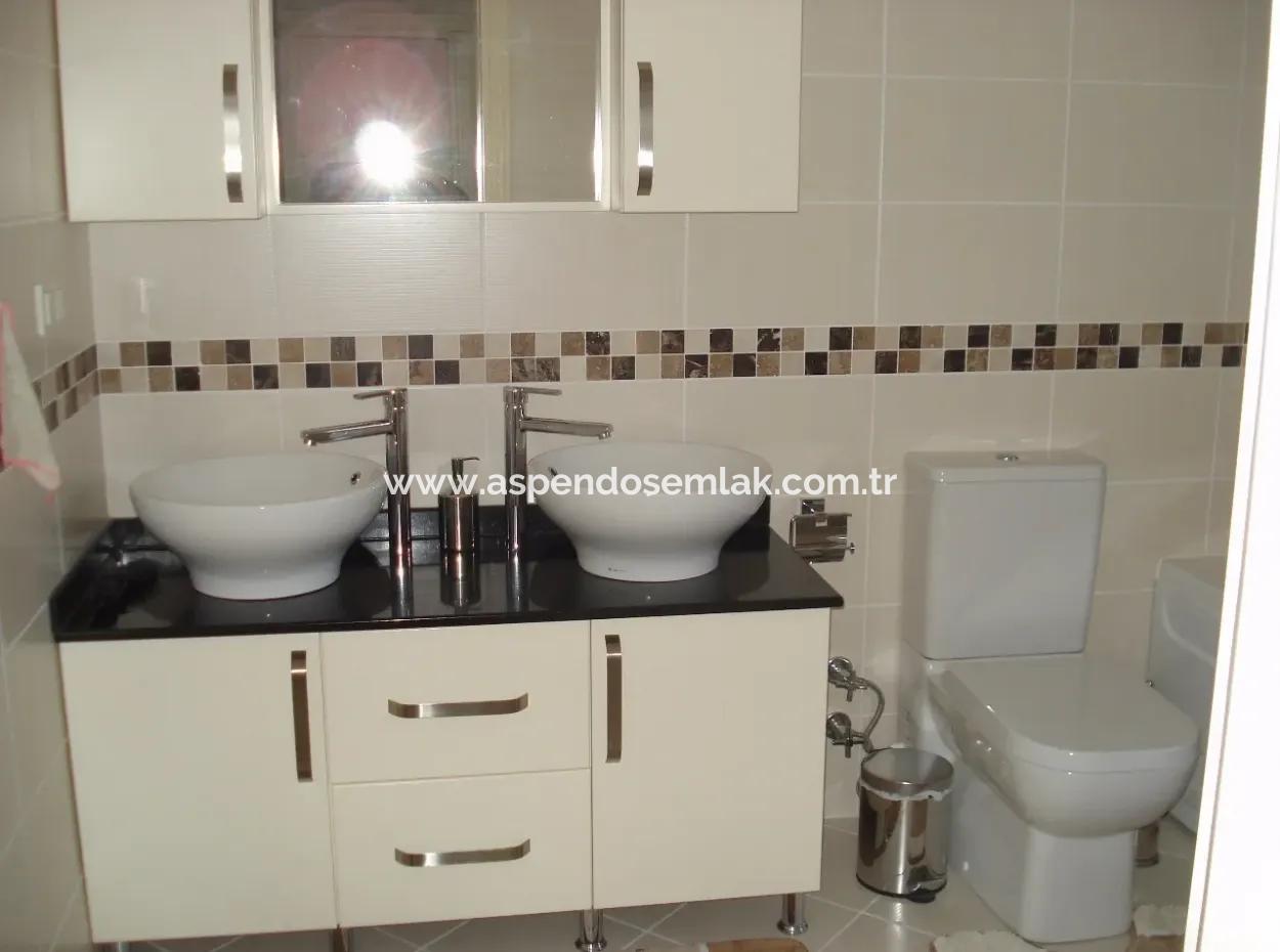 Dalyan'da Satılık Villa Dalyan Gülpınarda  800M2 Arsa İçerisinde 4+1 Salık Lüks Villa