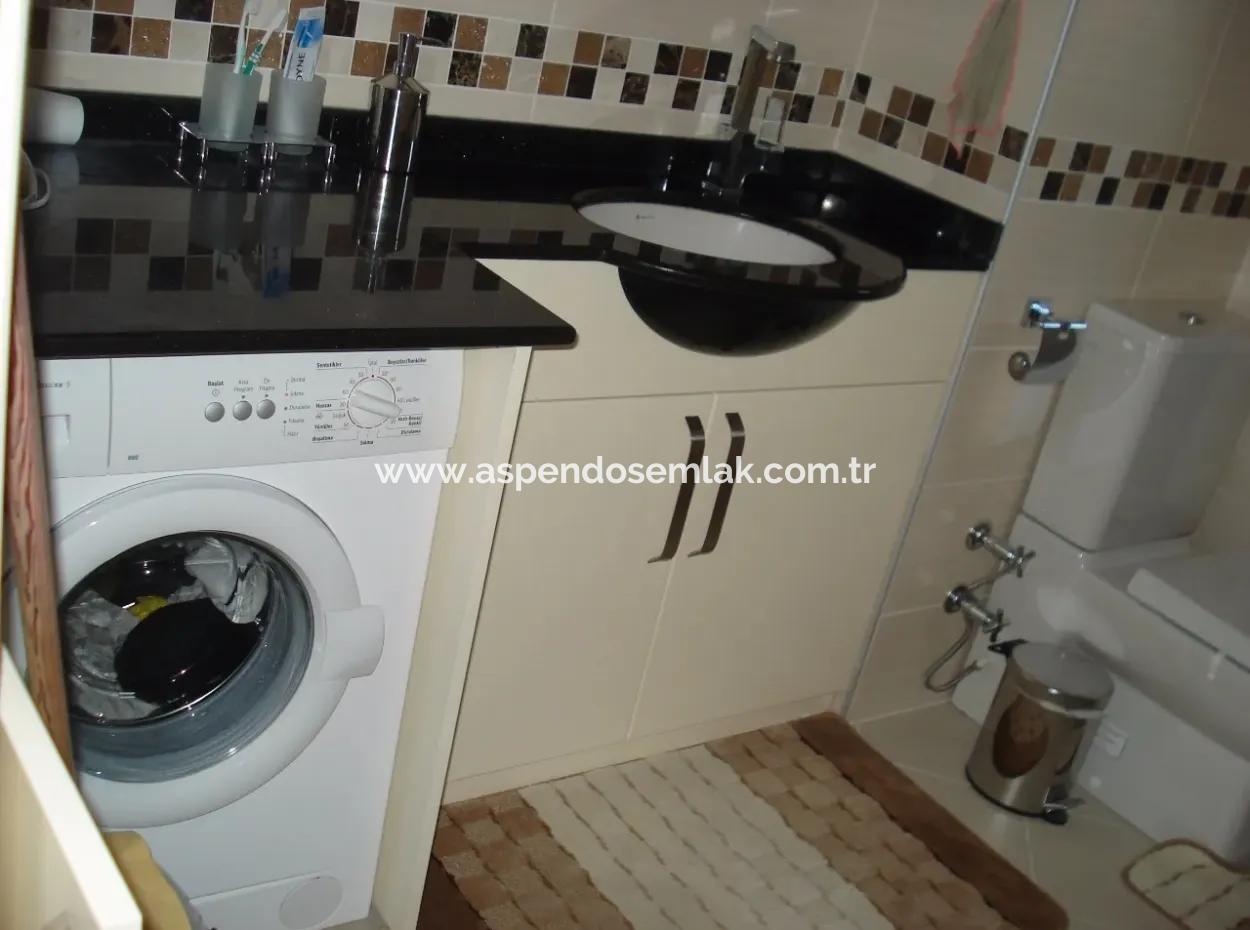 Dalyan'da Satılık Villa Dalyan Gülpınarda  800M2 Arsa İçerisinde 4+1 Salık Lüks Villa