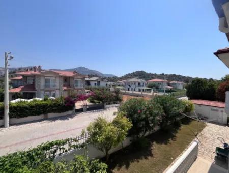 Dalyan Maraş'da Köşebaşında 980M2 Arsa İçin'de 5+1 Satılık Villa