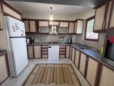 Dalyan Merkezde 301M2 Arsa İçerisinde 5+1 Satılık Villa